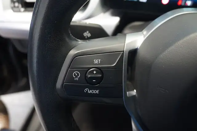 BMW 2 Series view 13