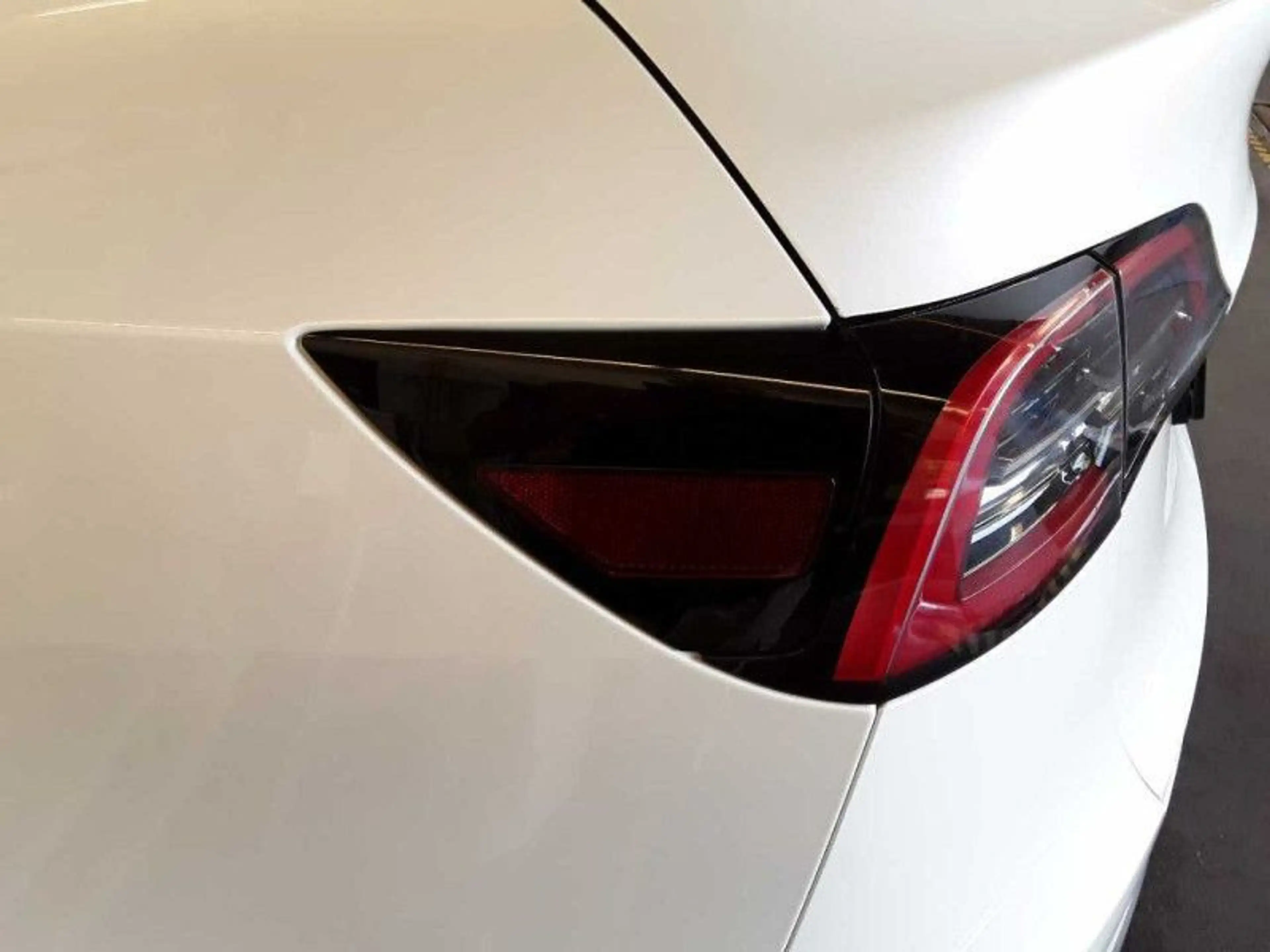 Tesla Model Y LongMax Range Dual AWD A.Pilot — photo 8