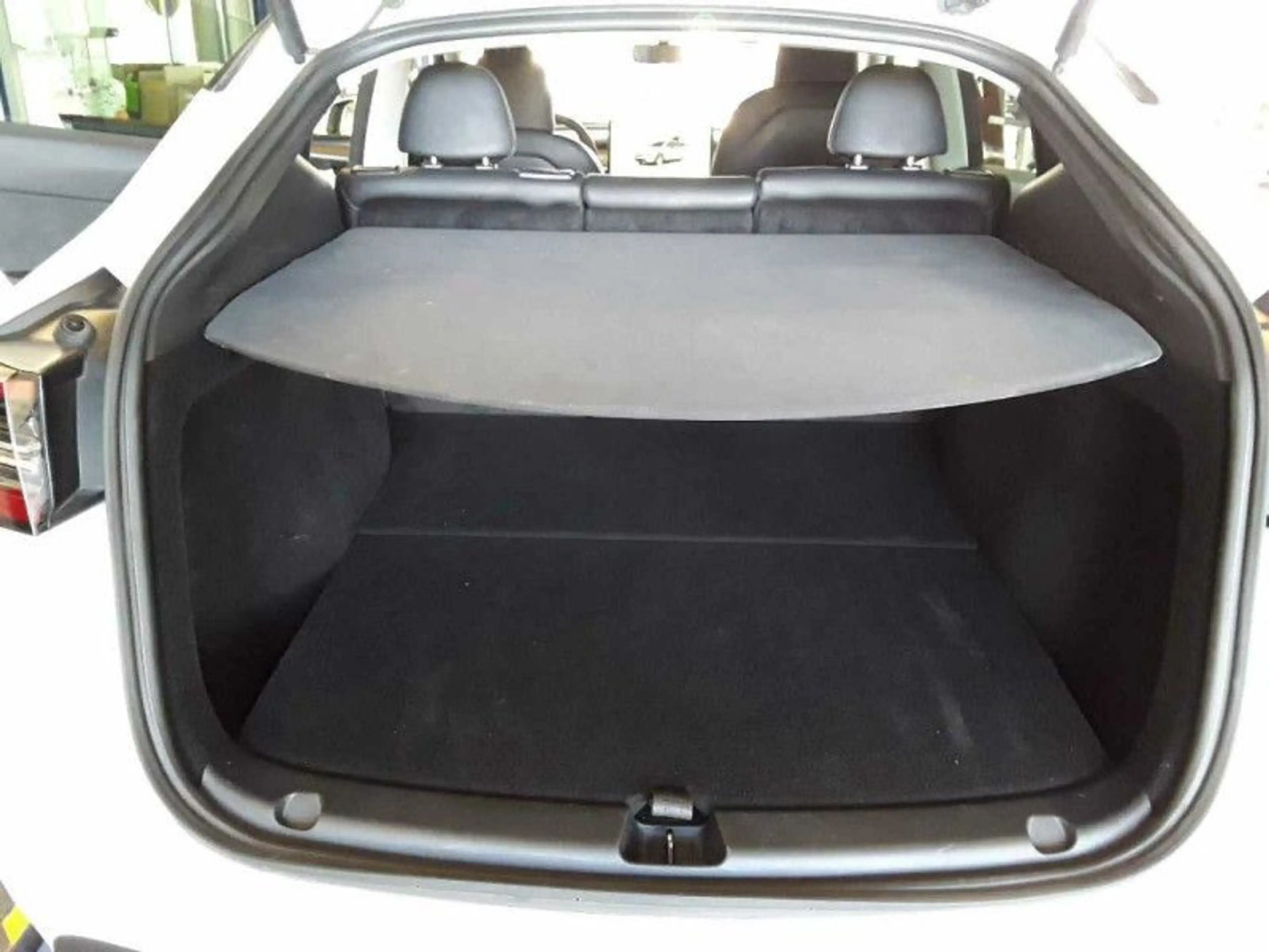 Tesla Model Y LongMax Range Dual AWD A.Pilot — photo 12