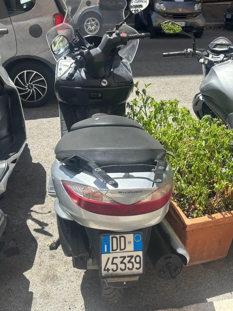 Suzuki Burgman 200 Grigio - 2
