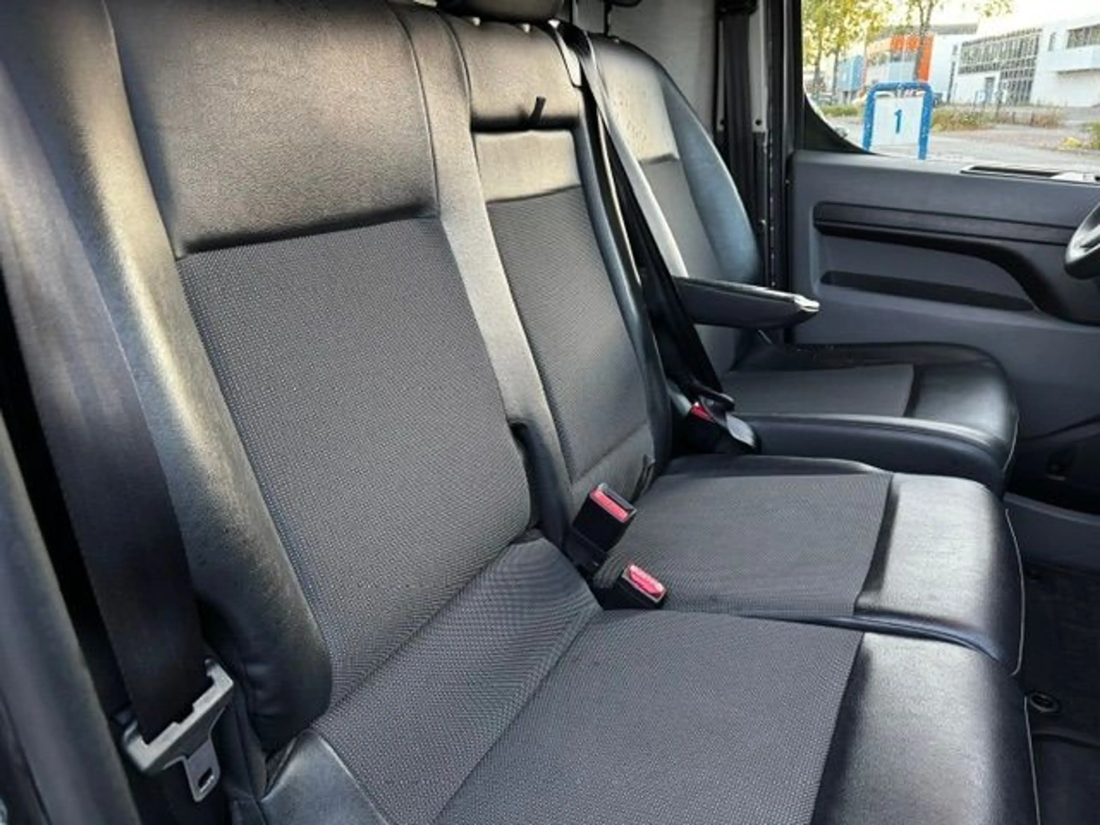 Peugeot Expert 2.0 BlueHDI 180pk L2 Premium Pack Automaat Euro6 A — photo 5