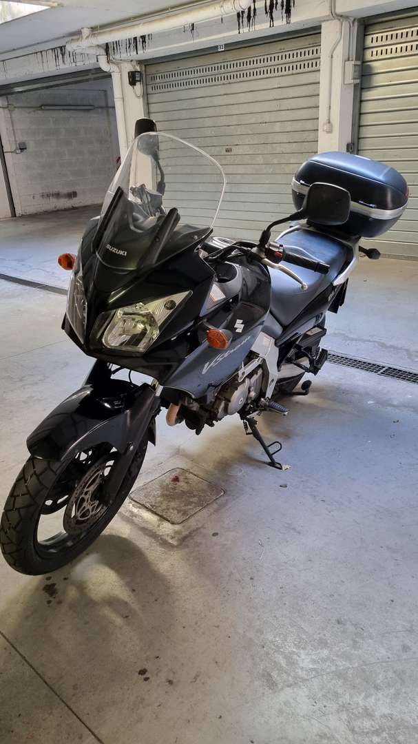 Suzuki V-Strom 650 usata a Roma per €