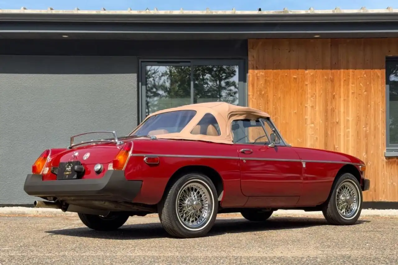 MG Cabriolet - BV4 - Carmine Red, foto 3