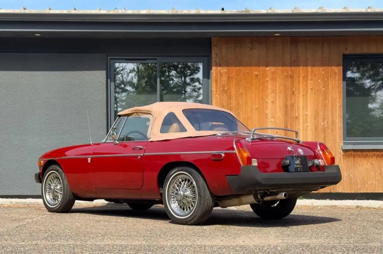 MG Cabriolet - BV4 - Carmine Red, foto 4