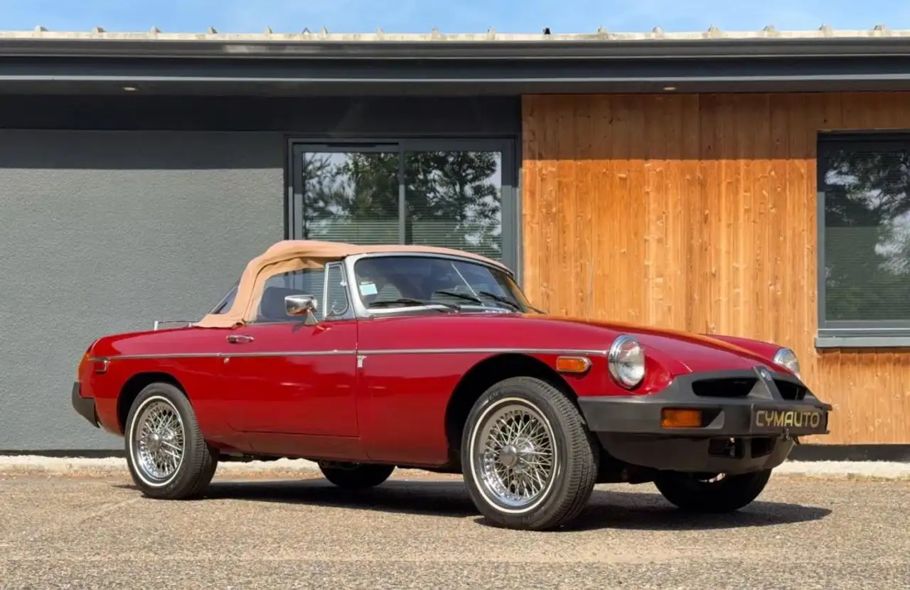MG Cabriolet - BV4 - Carmine Red, foto 2