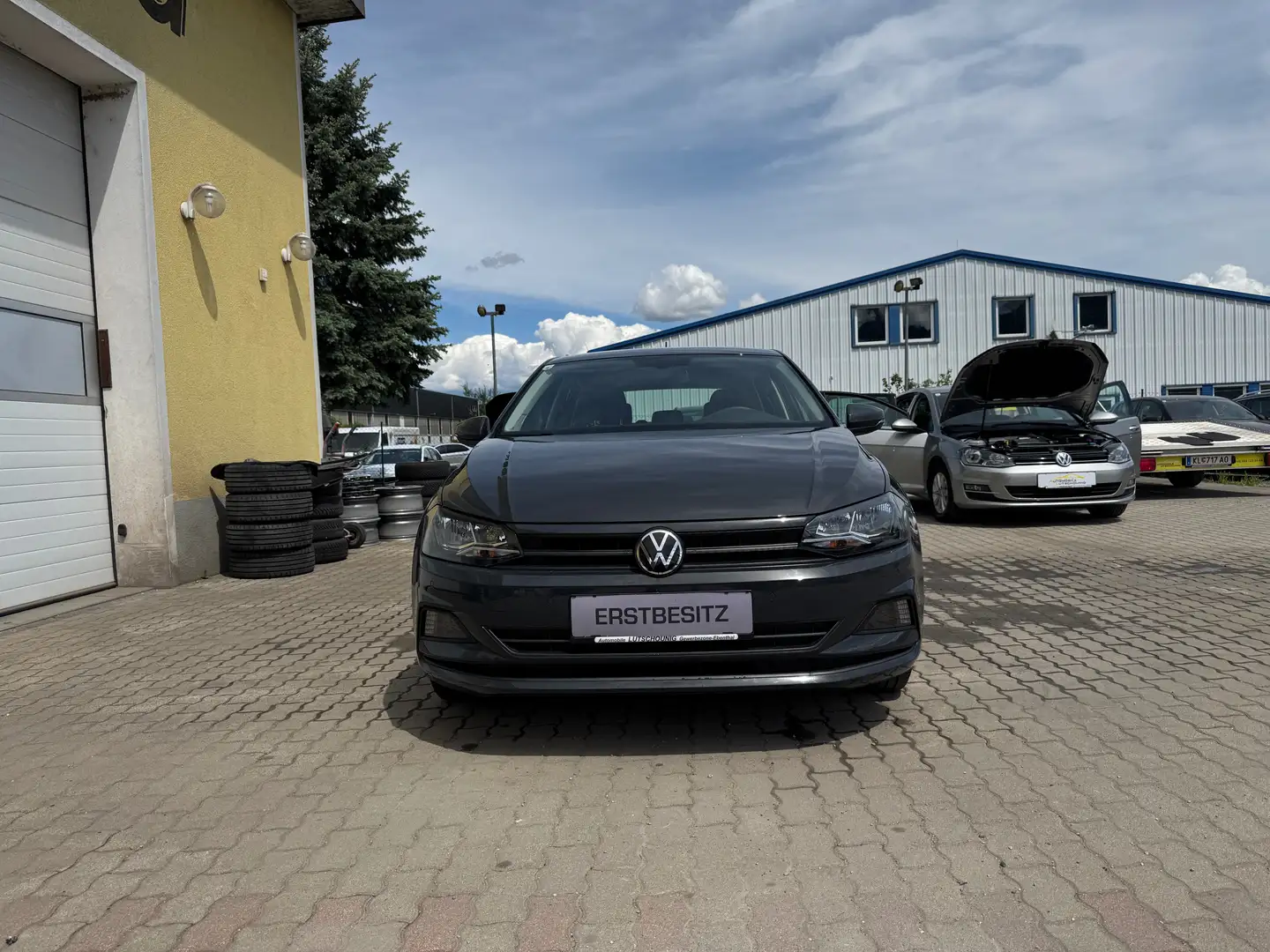 Volkswagen Polo 1.0 Benzin Grau - 1