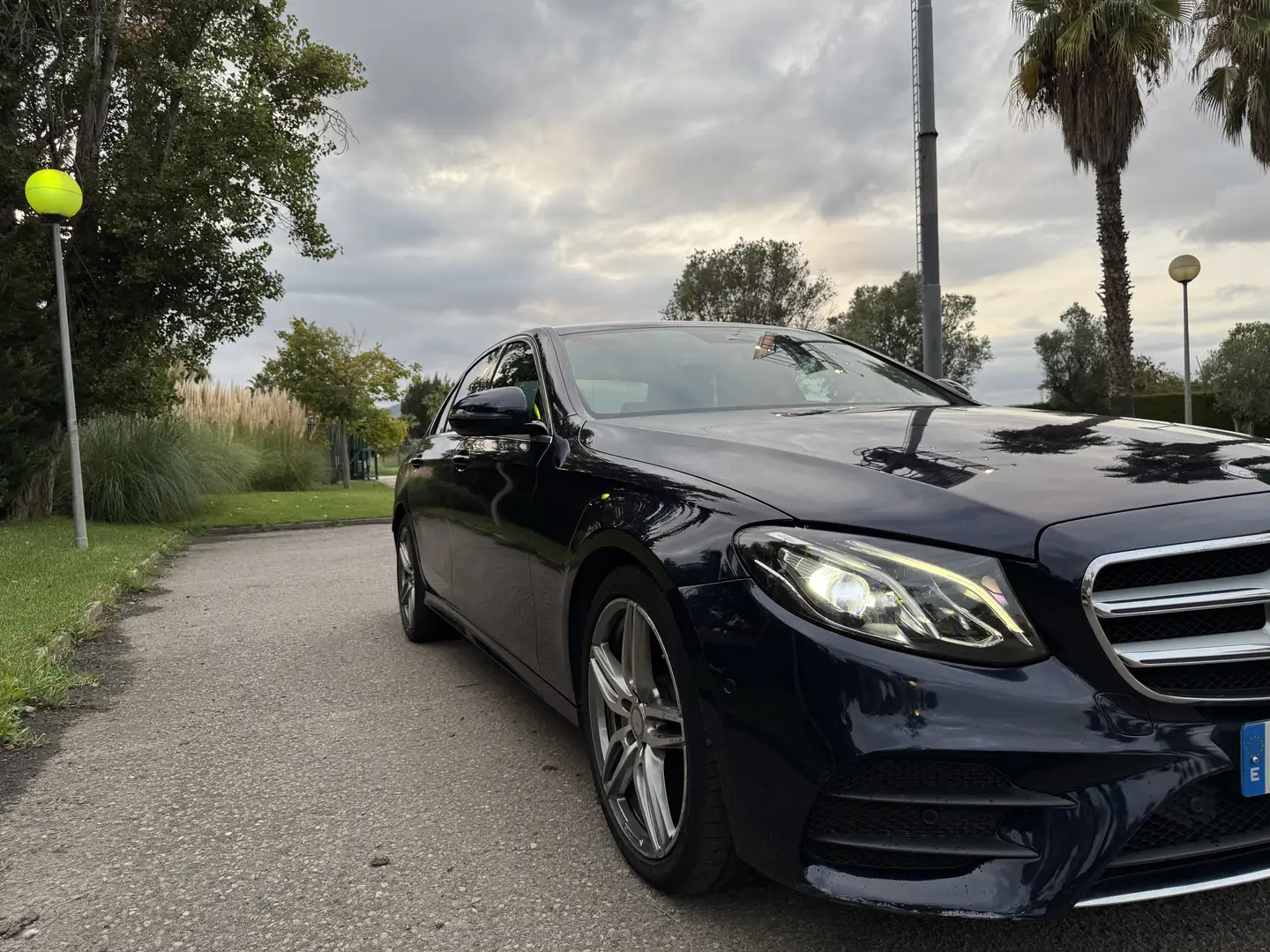 Mercedes-Benz E 220 d 9G-TRONIC Avantgarde - 2