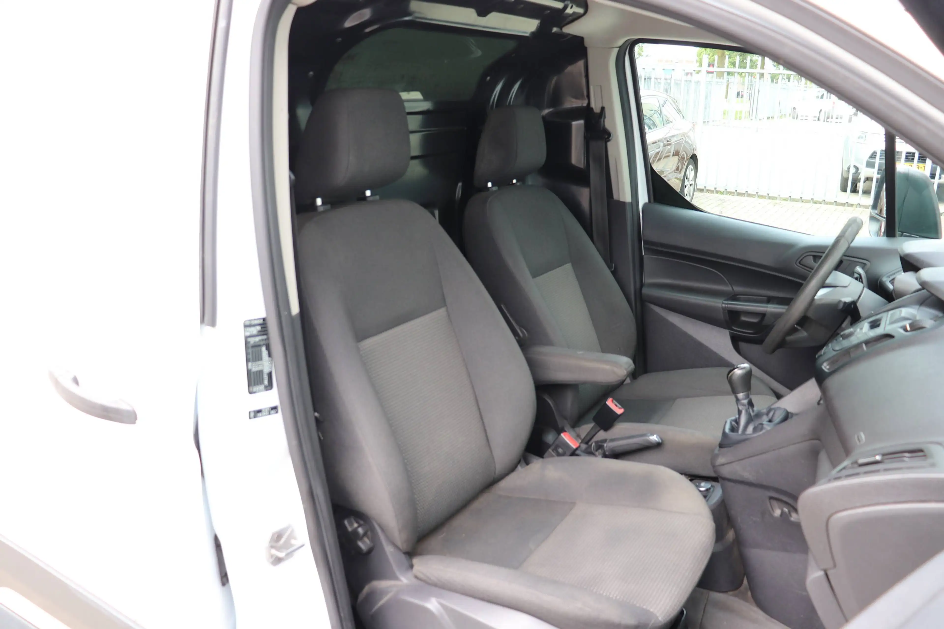 Ford Transit Connect Ford Transit Connect 1.6 TDCI L2 Ambiente — photo 6