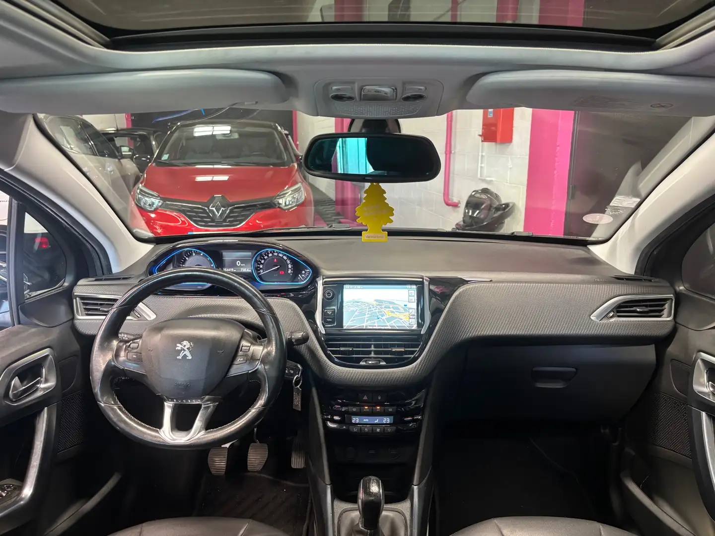 Peugeot 2008 Allure Grijs - 2