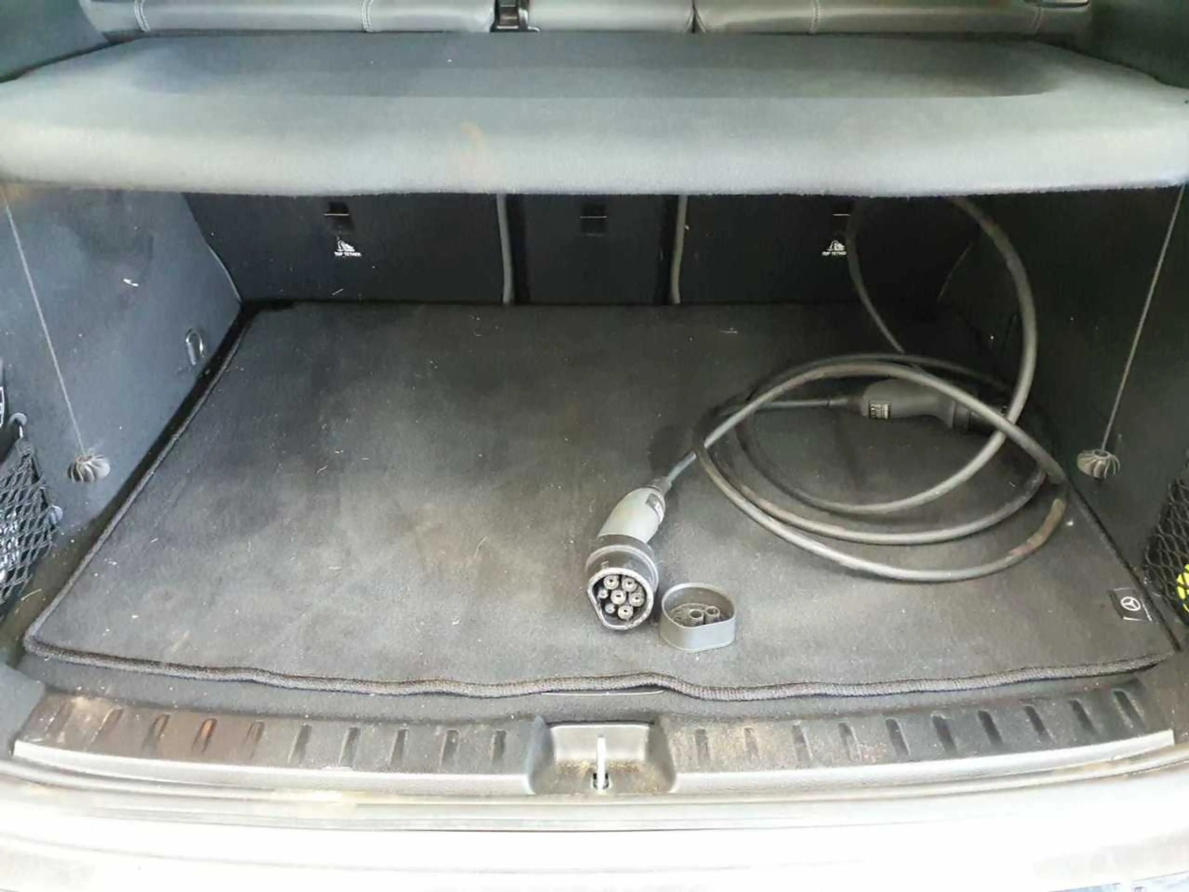 Mercedes-Benz EQA 250 EQA250 ElectricArt AHK Adv.+ Assi+ Pano — photo 15
