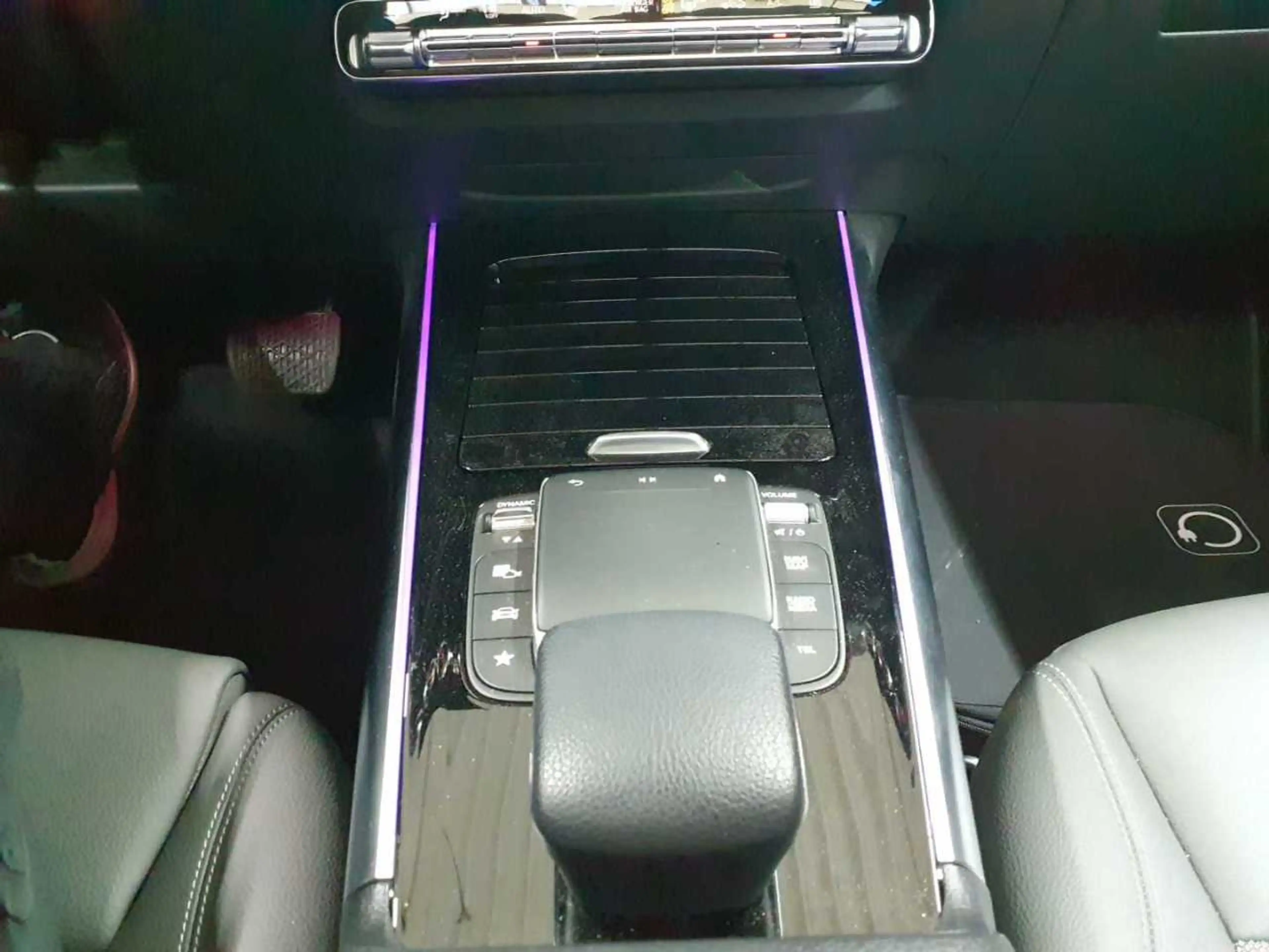 Mercedes-Benz EQA 250 EQA250 ElectricArt AHK Adv.+ Assi+ Pano — photo 10