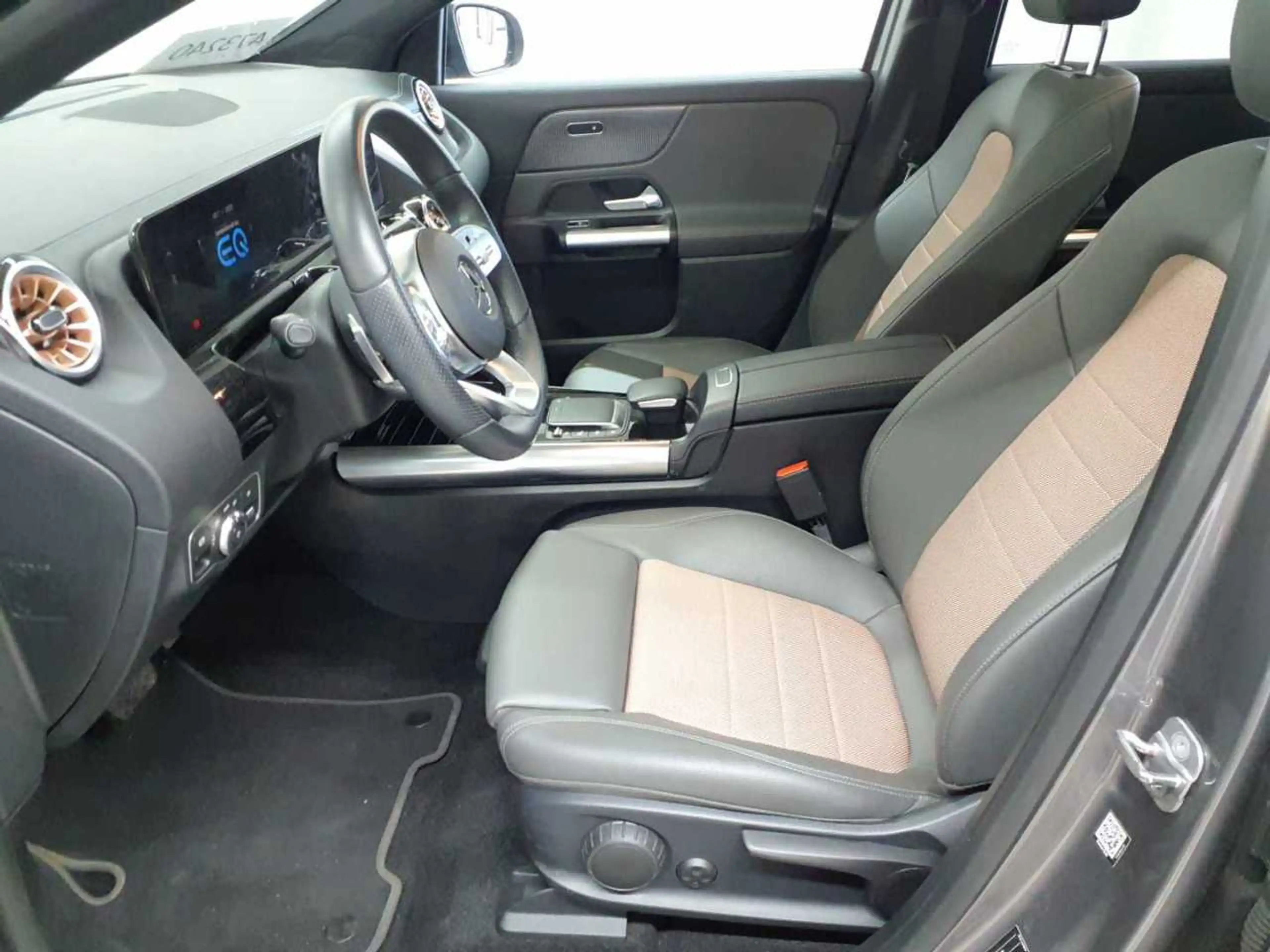 Mercedes-Benz EQA 250 EQA250 ElectricArt AHK Adv.+ Assi+ Pano — photo 8
