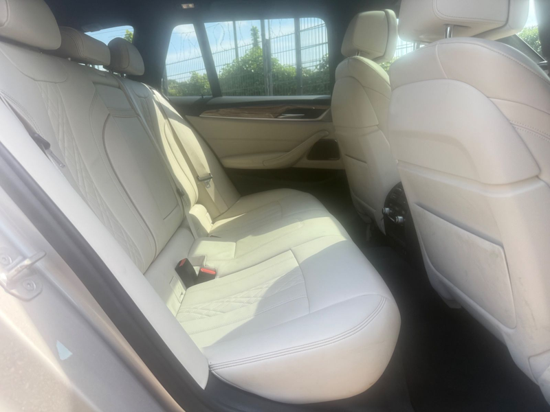 BMW 540 5 Touring 540 d xDrive M Sport*PANO*AHK*HARMAN* — photo 11