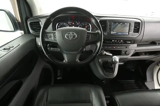 Toyota Proace view 2