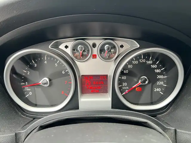 Ford Focus view 11