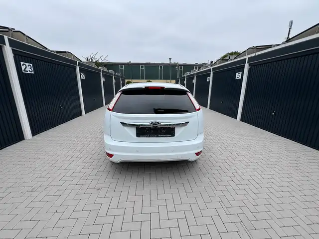 Ford Focus view 4
