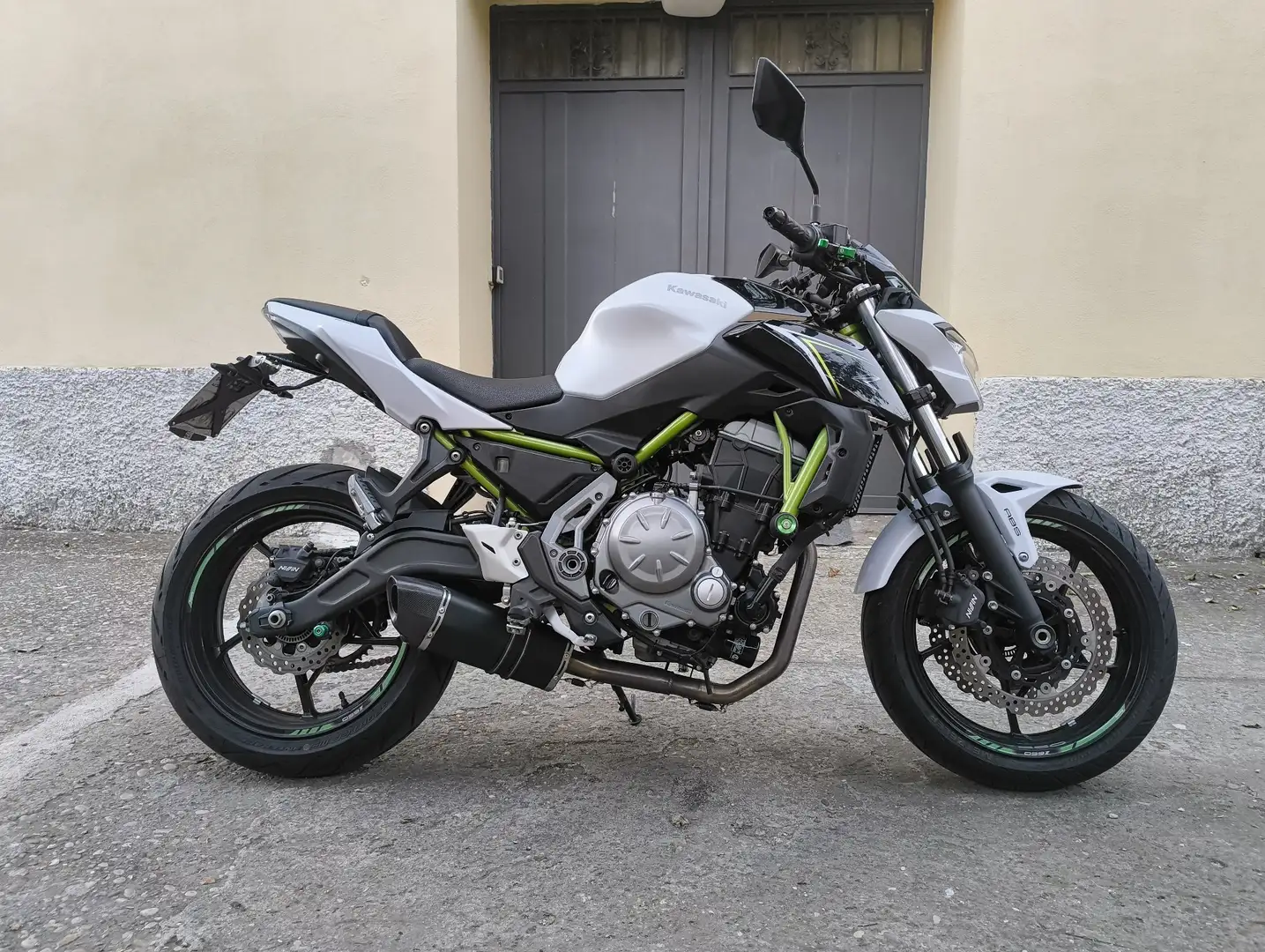 Kawasaki Z 650 ABS Alb - 2