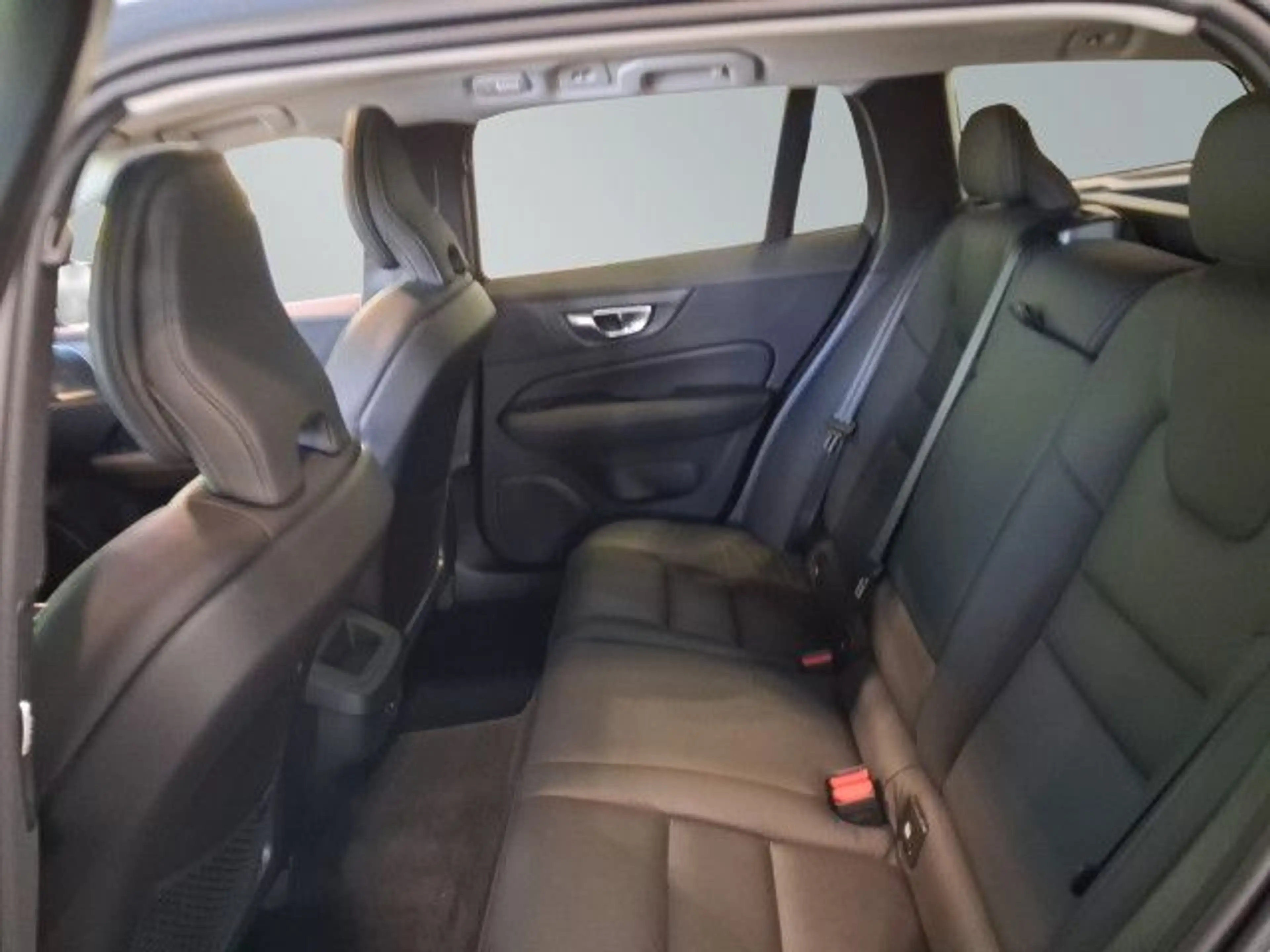 Volvo V60 Cross Country B5 B AWD Plus Bluetooth Navi LED — photo 14