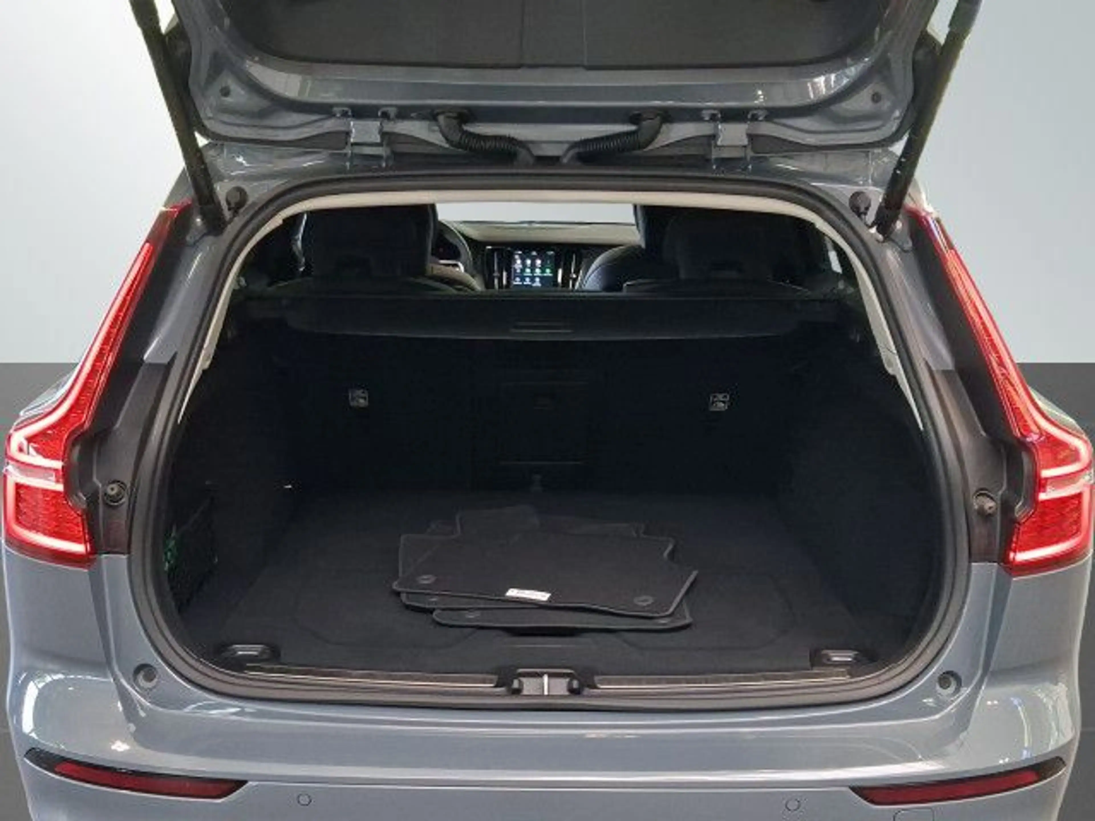 Volvo V60 Cross Country B5 B AWD Plus Bluetooth Navi LED — photo 10