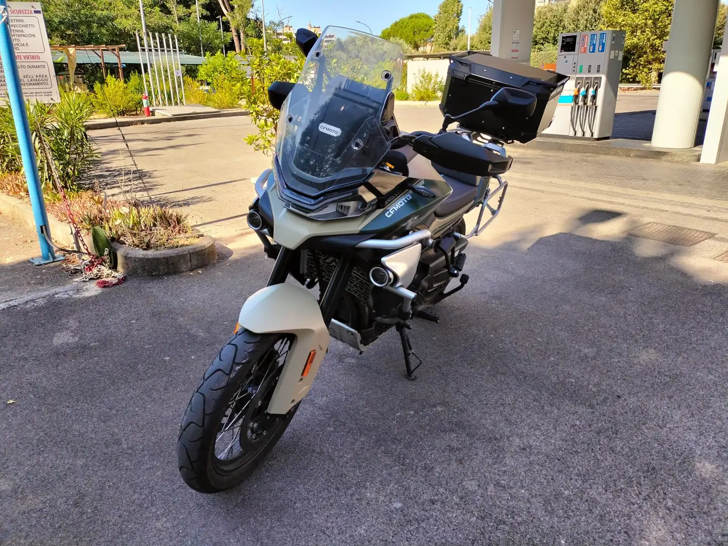 CFMOTO 800 MT limited edition Beige - 1