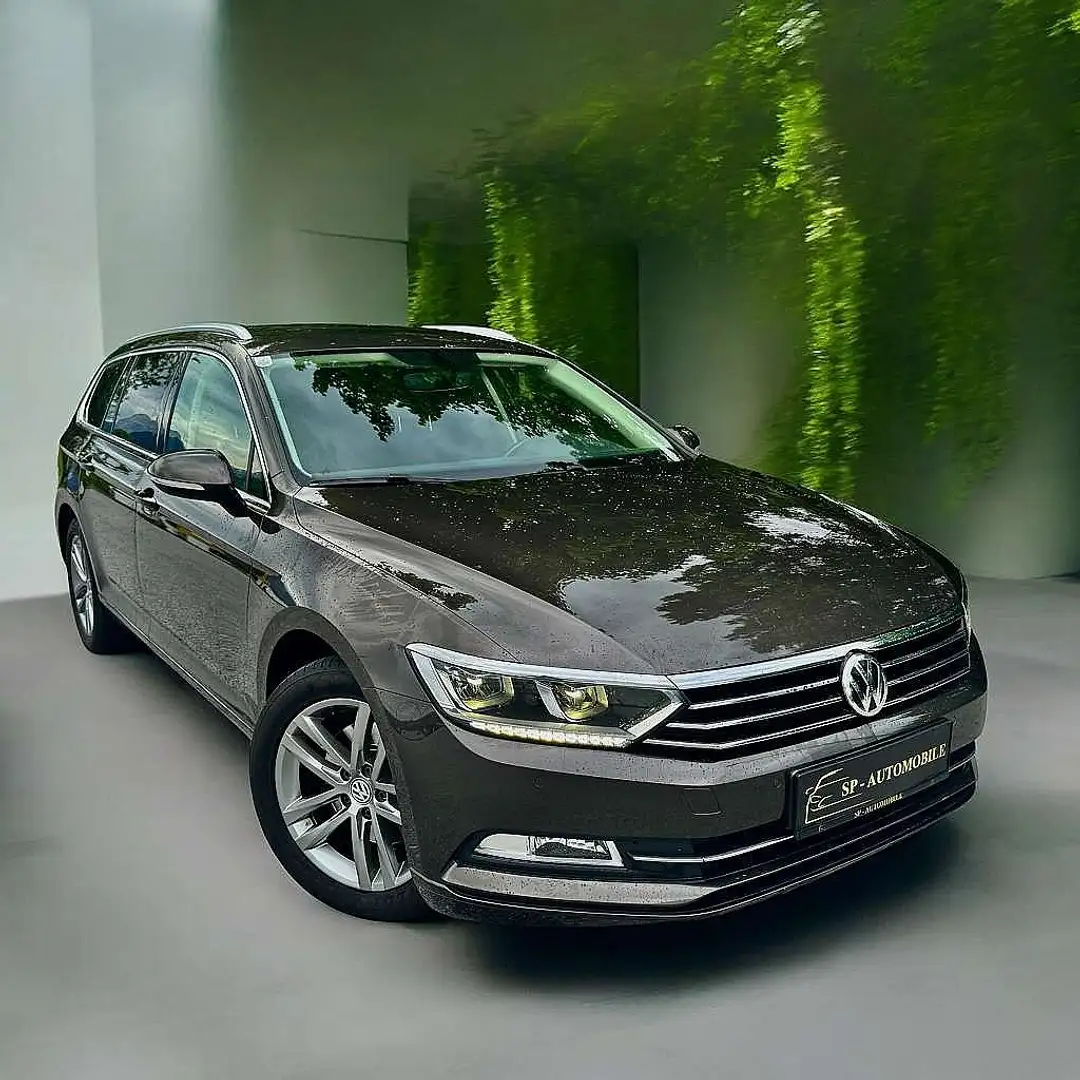 Volkswagen Passat Variant Comfortline 2,0 TDI SCR Braun - 1