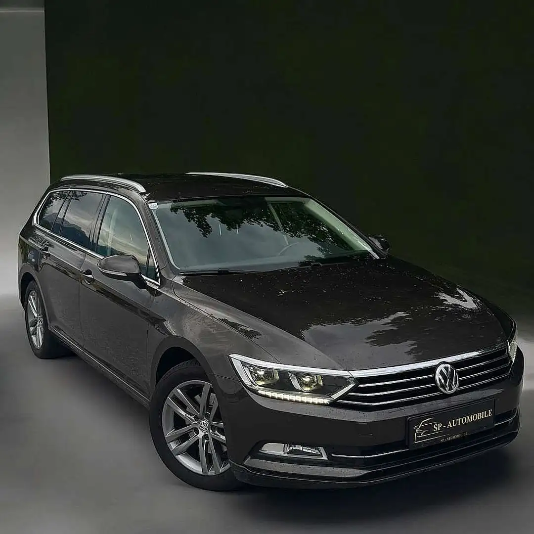 Volkswagen Passat Variant Comfortline 2,0 TDI SCR Braun - 2