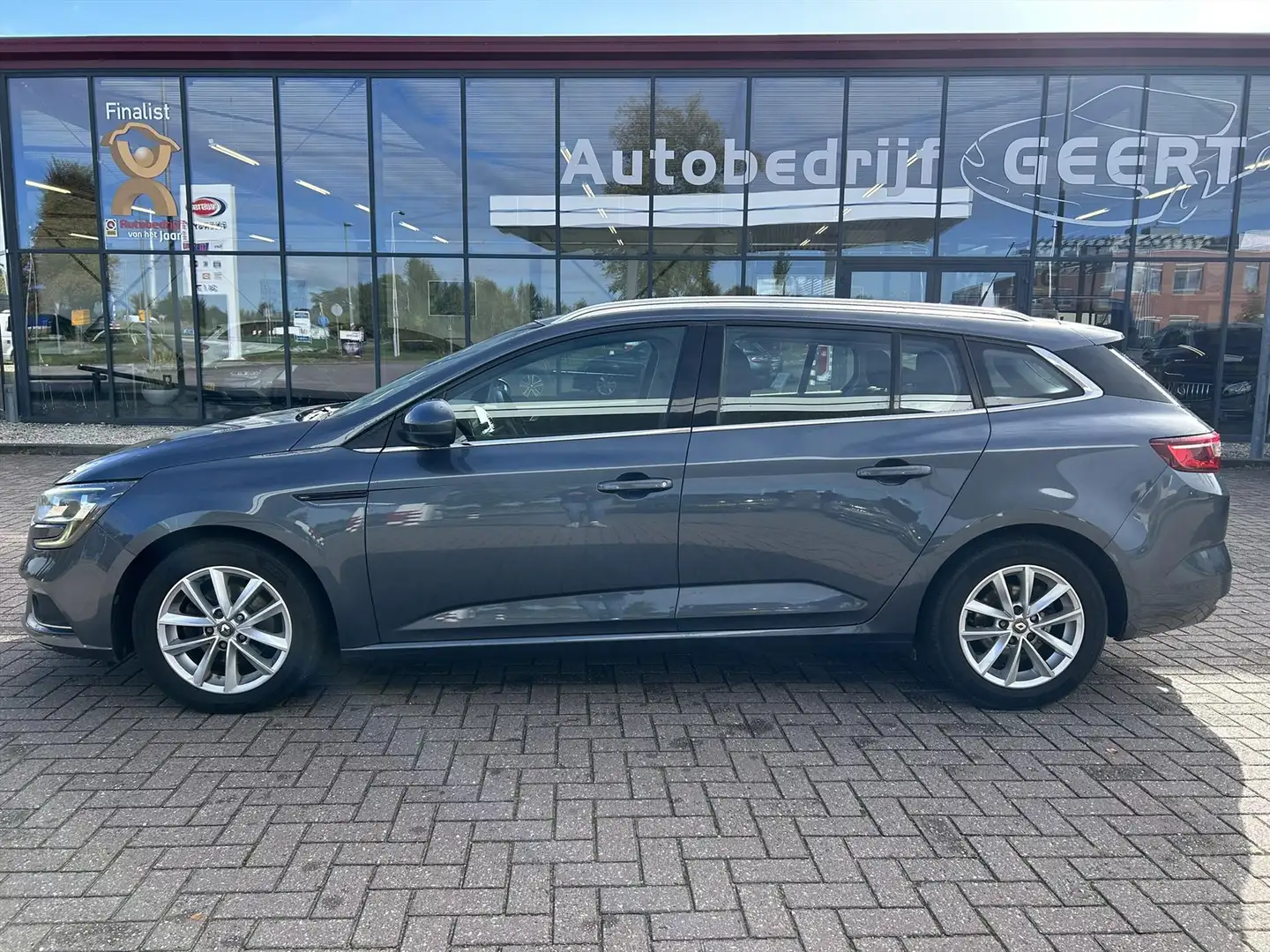 Renault Megane 1.5 DCI Blue 81KW ESTATE / Navi / Trekhaak Gris - 2