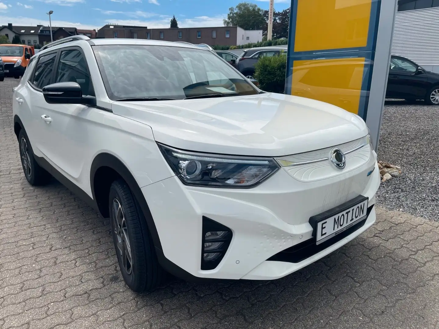SsangYong Korando E Motion Platinum Fehér - 1