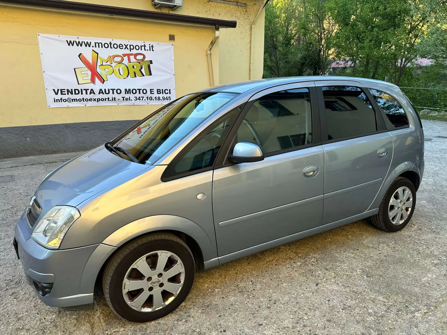 Opel Meriva Meriva 1.6 16v Cosmo c/esp Grijs - 1