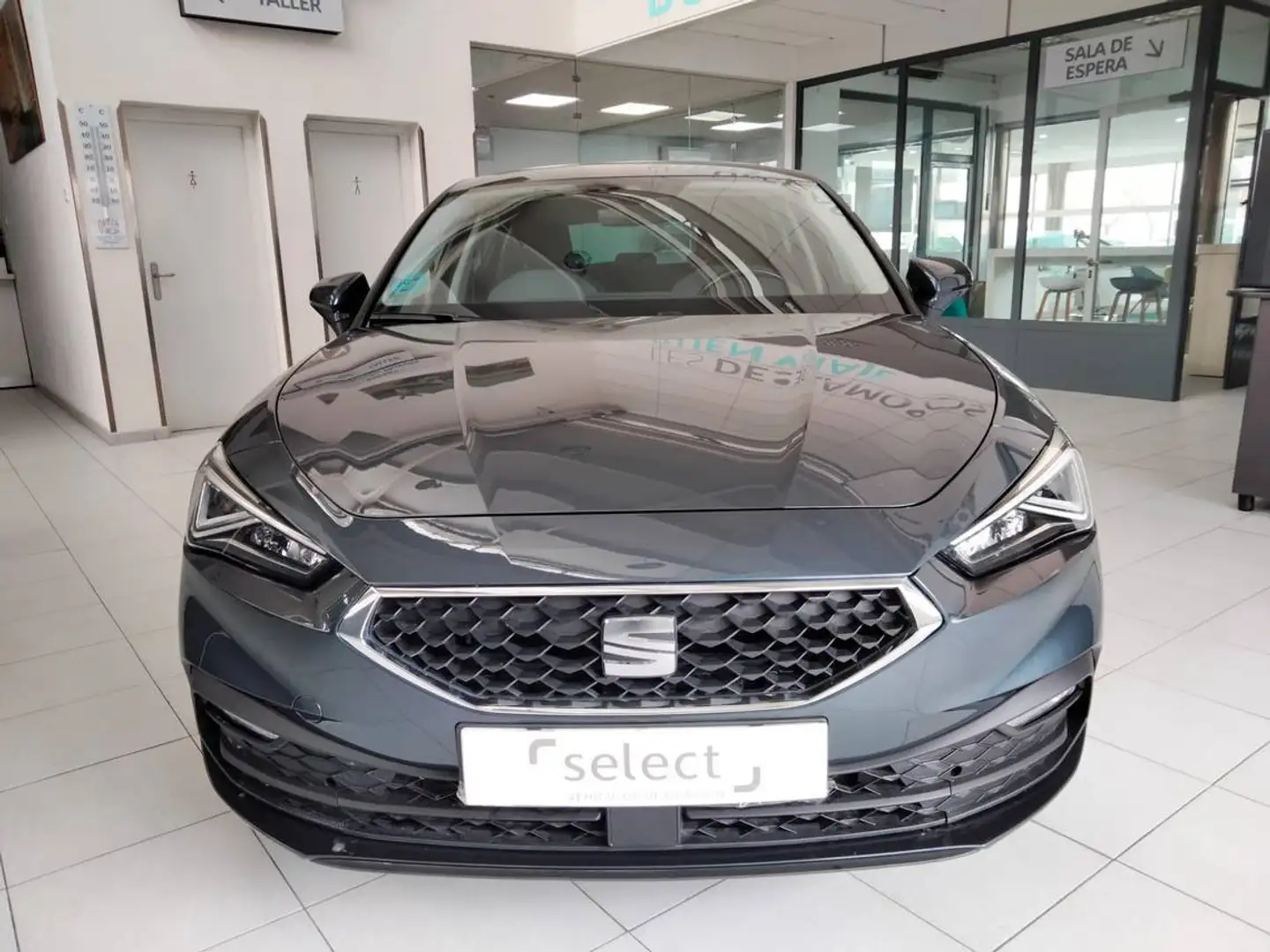SEAT Leon ST 1.5 TSI S&S Style 130 Gris - 2