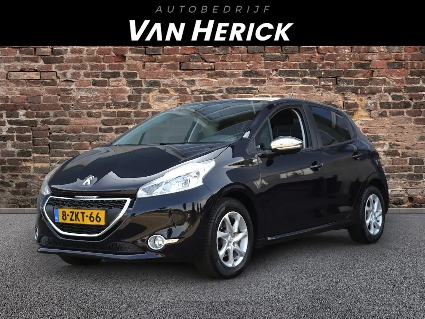 Peugeot 208 1.2 PureTech Style Pack | Cruise | NAV | LM Velgen Blue - 1