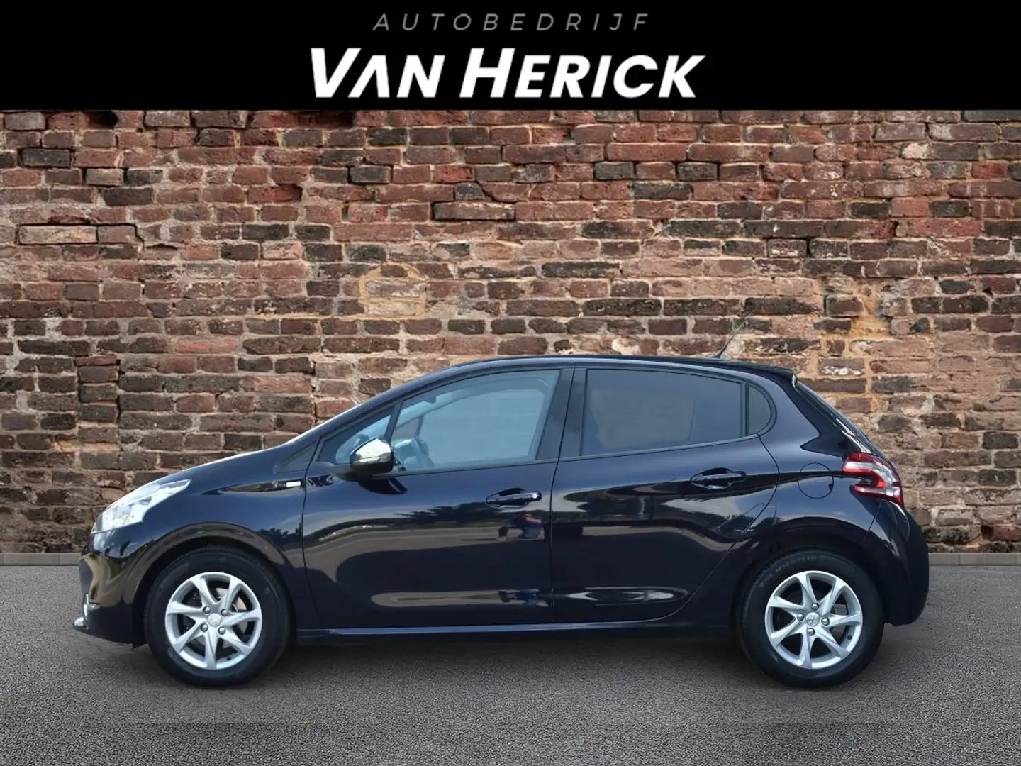 Peugeot 208 1.2 PureTech Style Pack | Cruise | NAV | LM Velgen Blue - 2