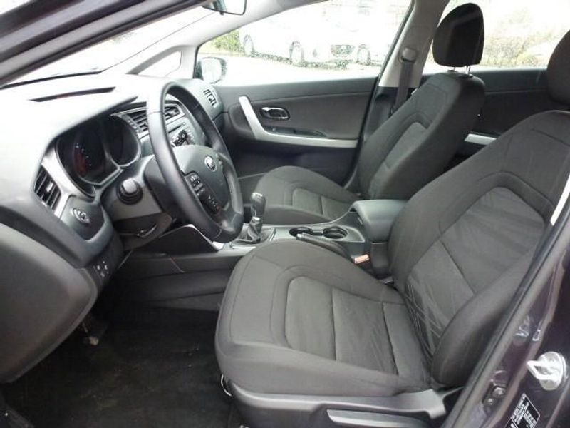 Kia Ceed SW / cee'd SW Ceed Sportswagon 1.6GDI Tempomat+Klima+16"-LM — photo 12