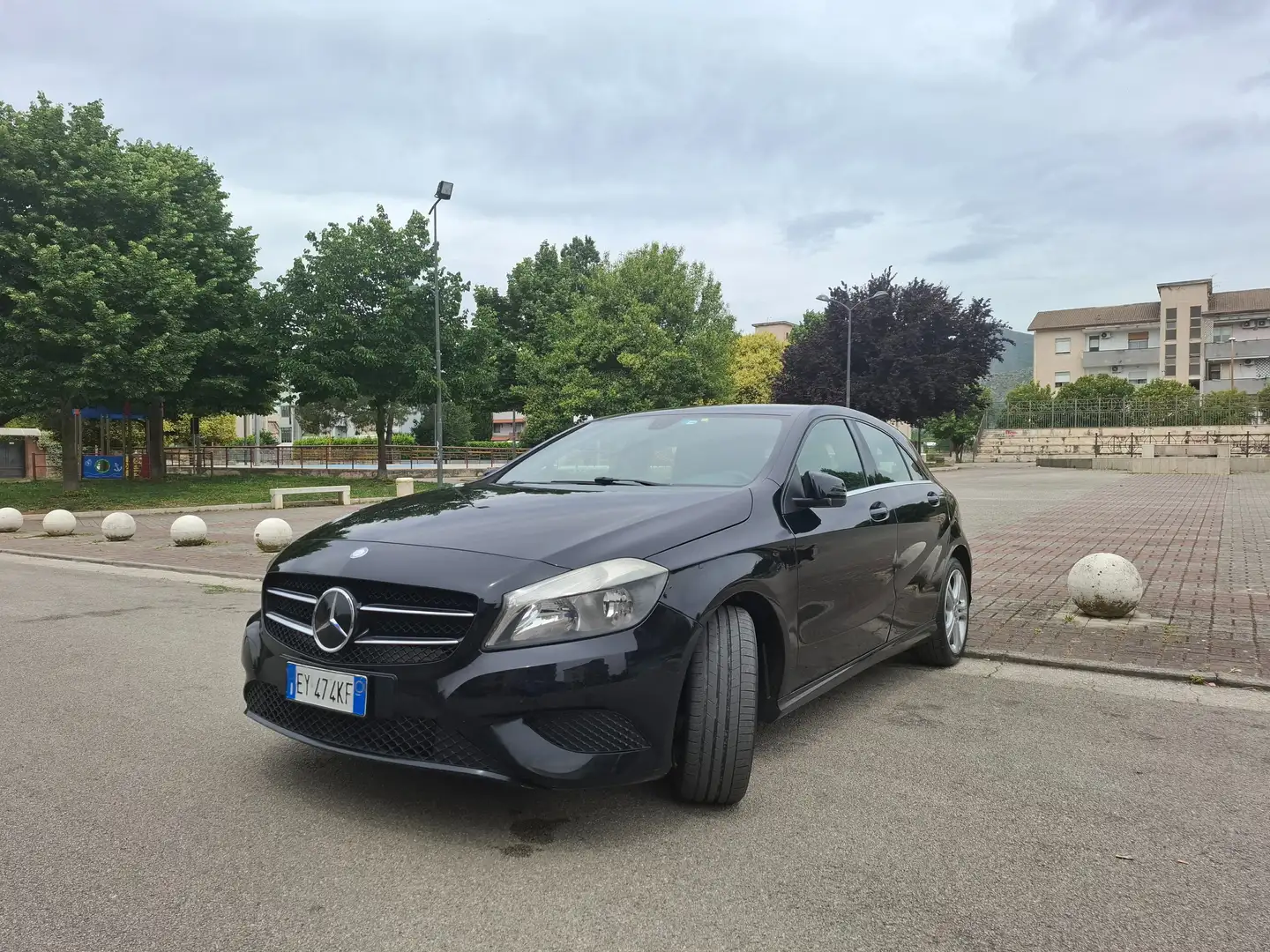 Mercedes-Benz 180 A 180 sport Černá - 2