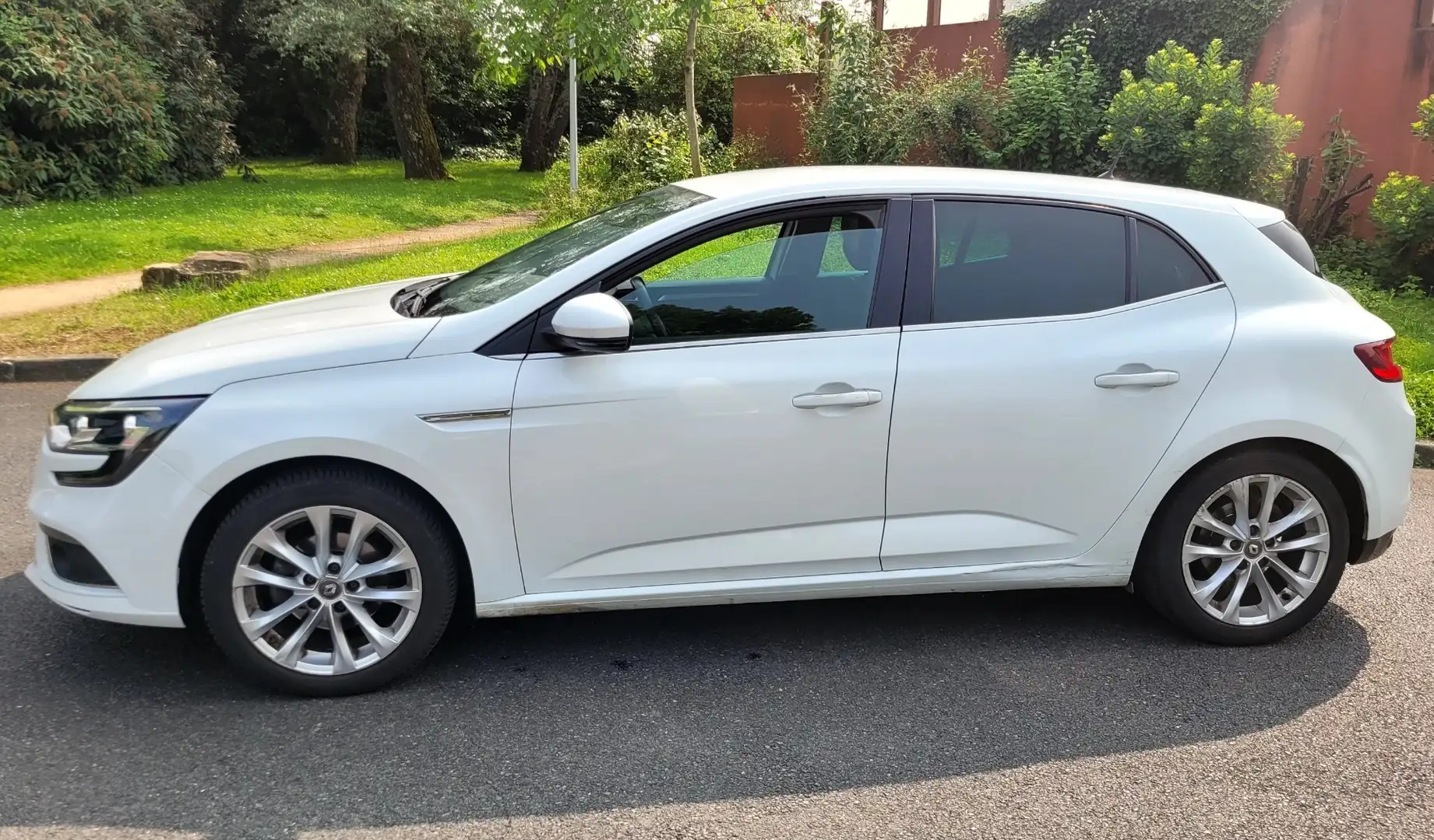 Renault Megane Mégane IV Berline dCi 110 Energy 87g Business - 2