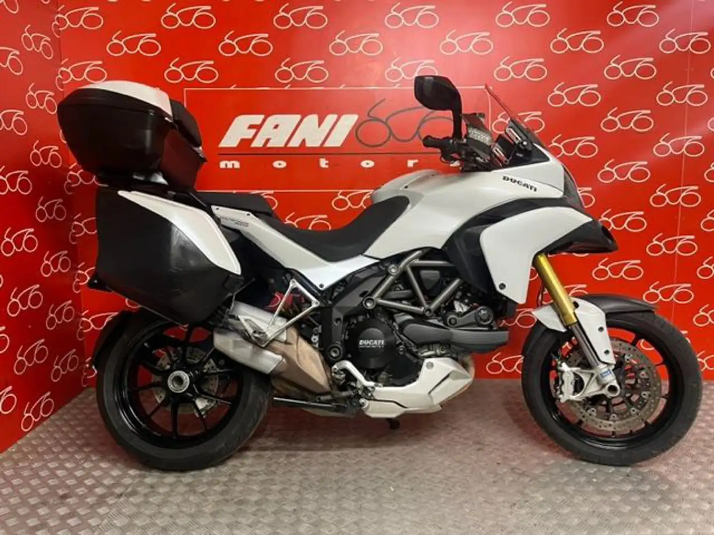 Ducati Multistrada 1200 S Touring 2010 Blanco - 1