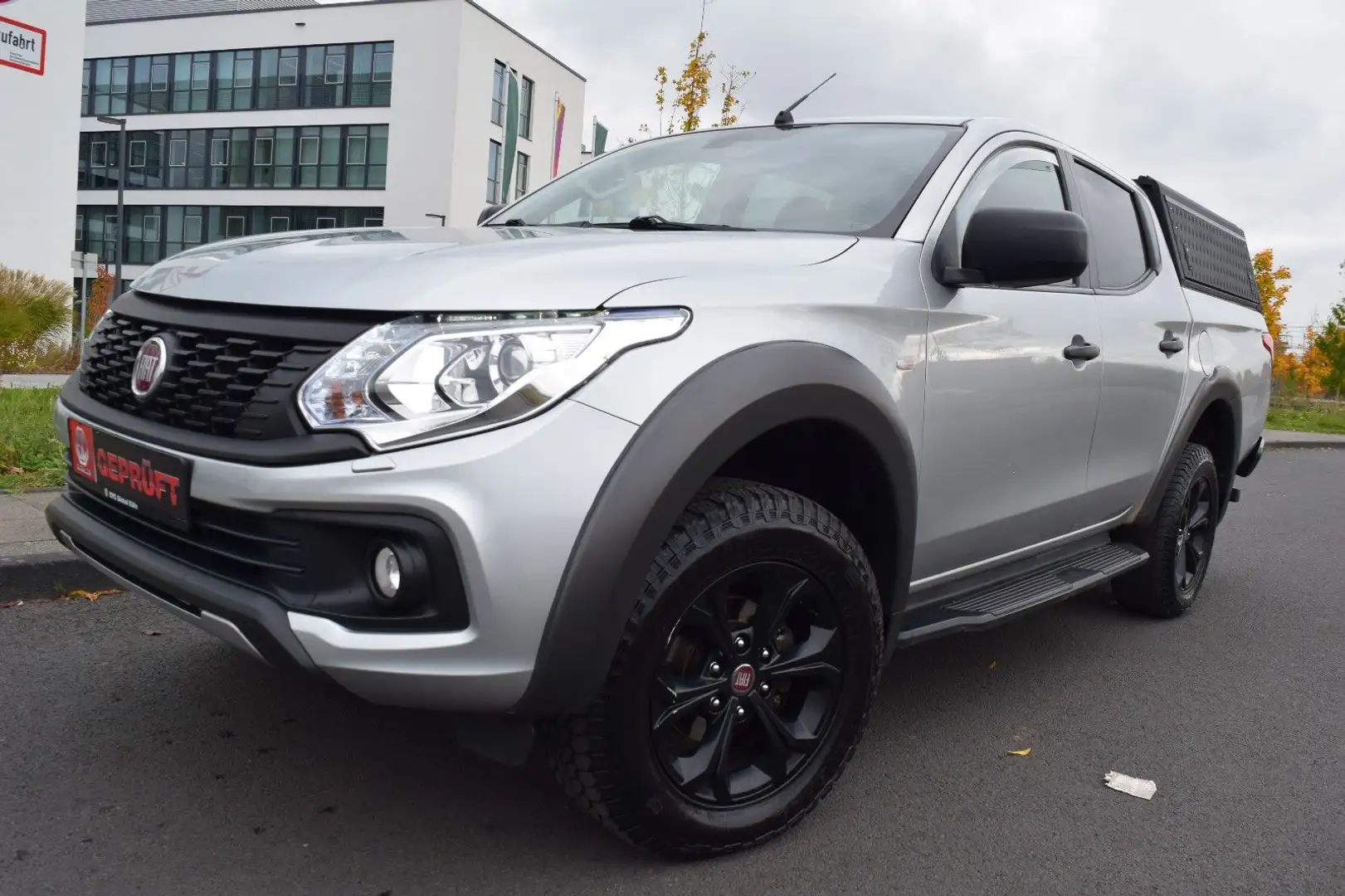 Fiat Fullback Double Cab SX AWD,Autom,AHK,keinAdblue Silber - 1