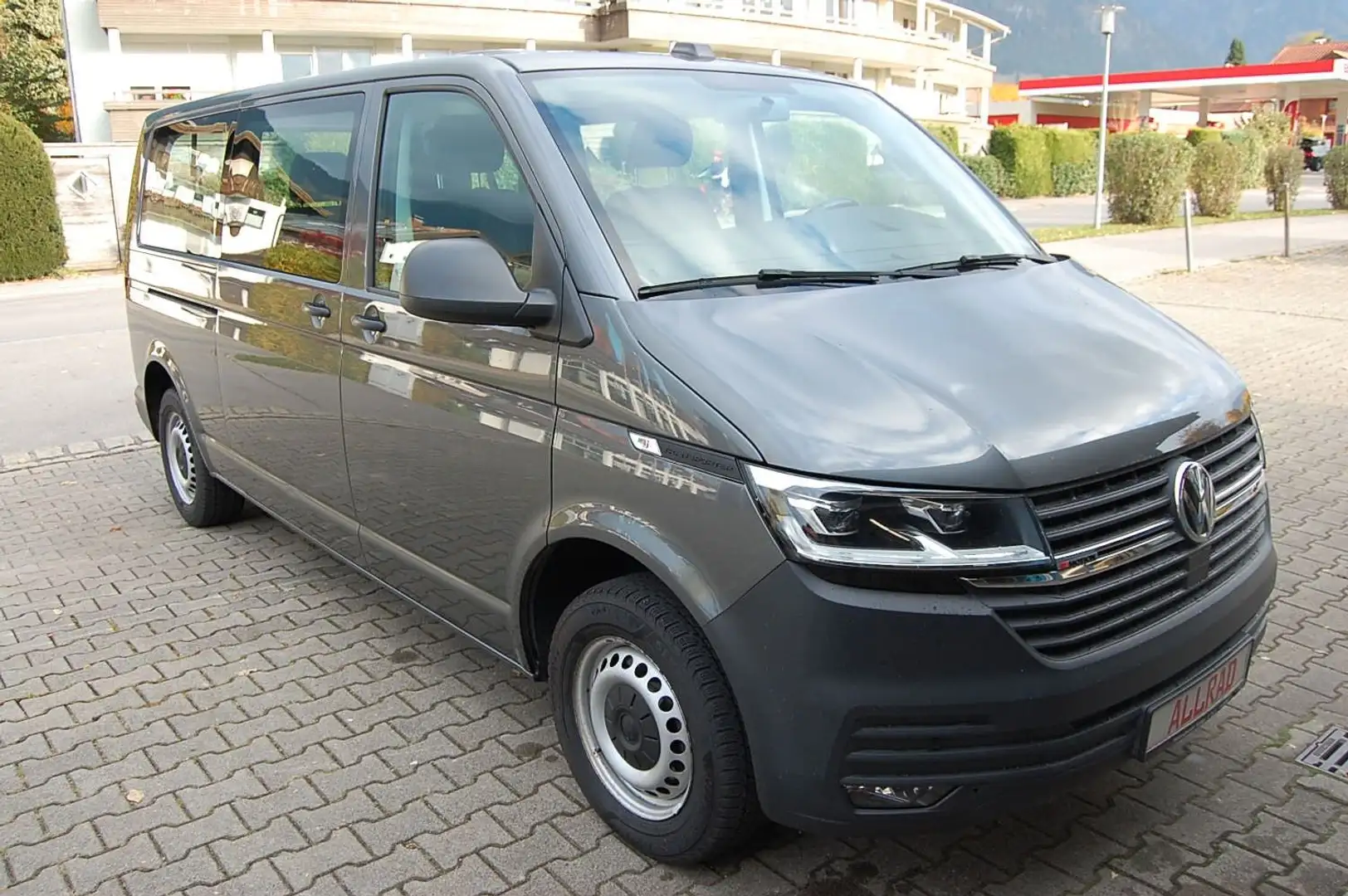 Volkswagen T6 Kombi LR 4motion ACC DAB 5-9 Sitzer Grau - 2