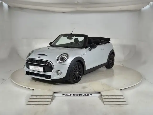 MINI Cooper SD Cabrio F57 2018 Diesel 2.0 Cooper SD Hype auto