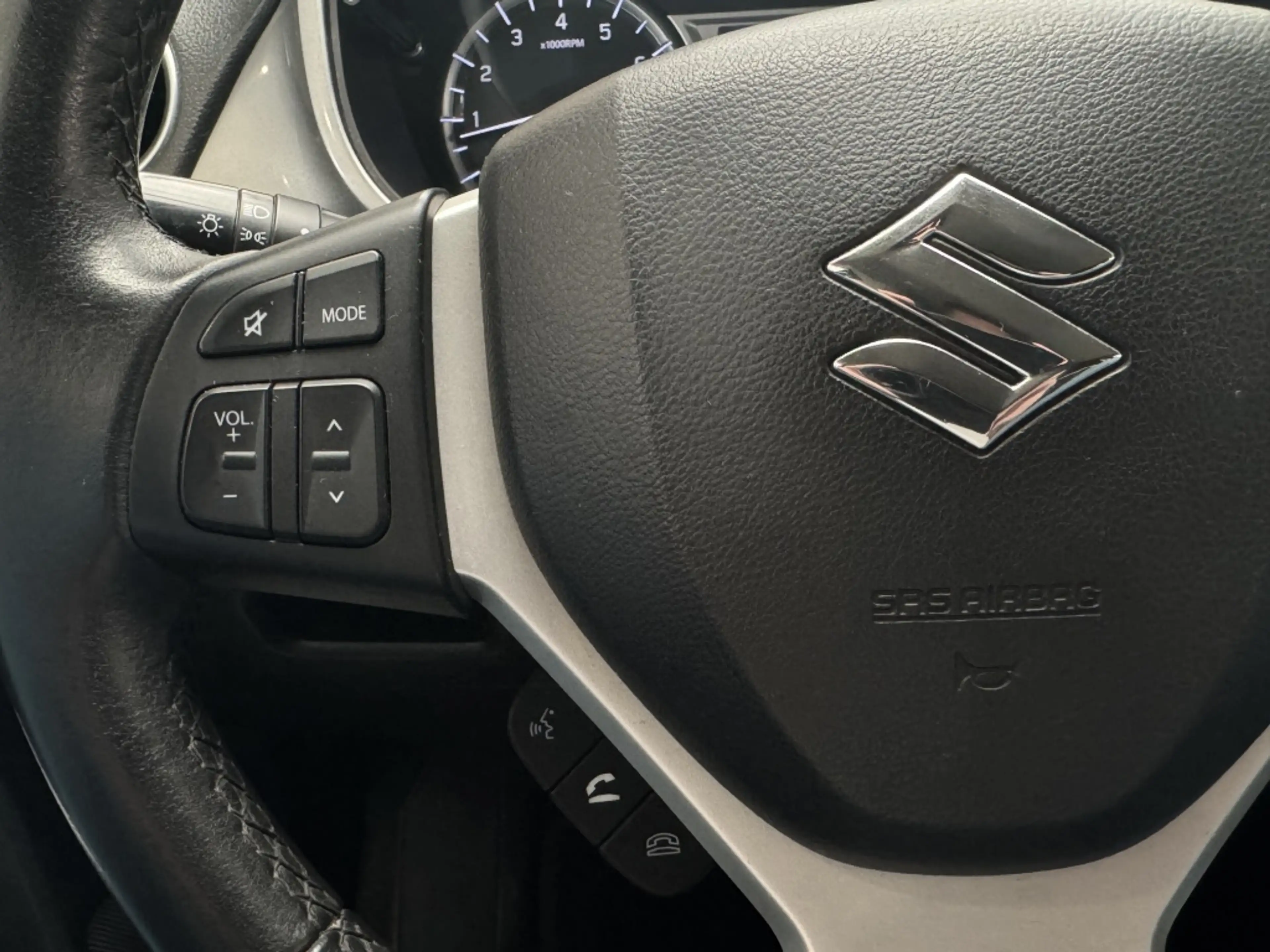 Suzuki Vitara 1.6 High Executive [ TREKHAAK I ALL-SEASON I 100% — photo 22
