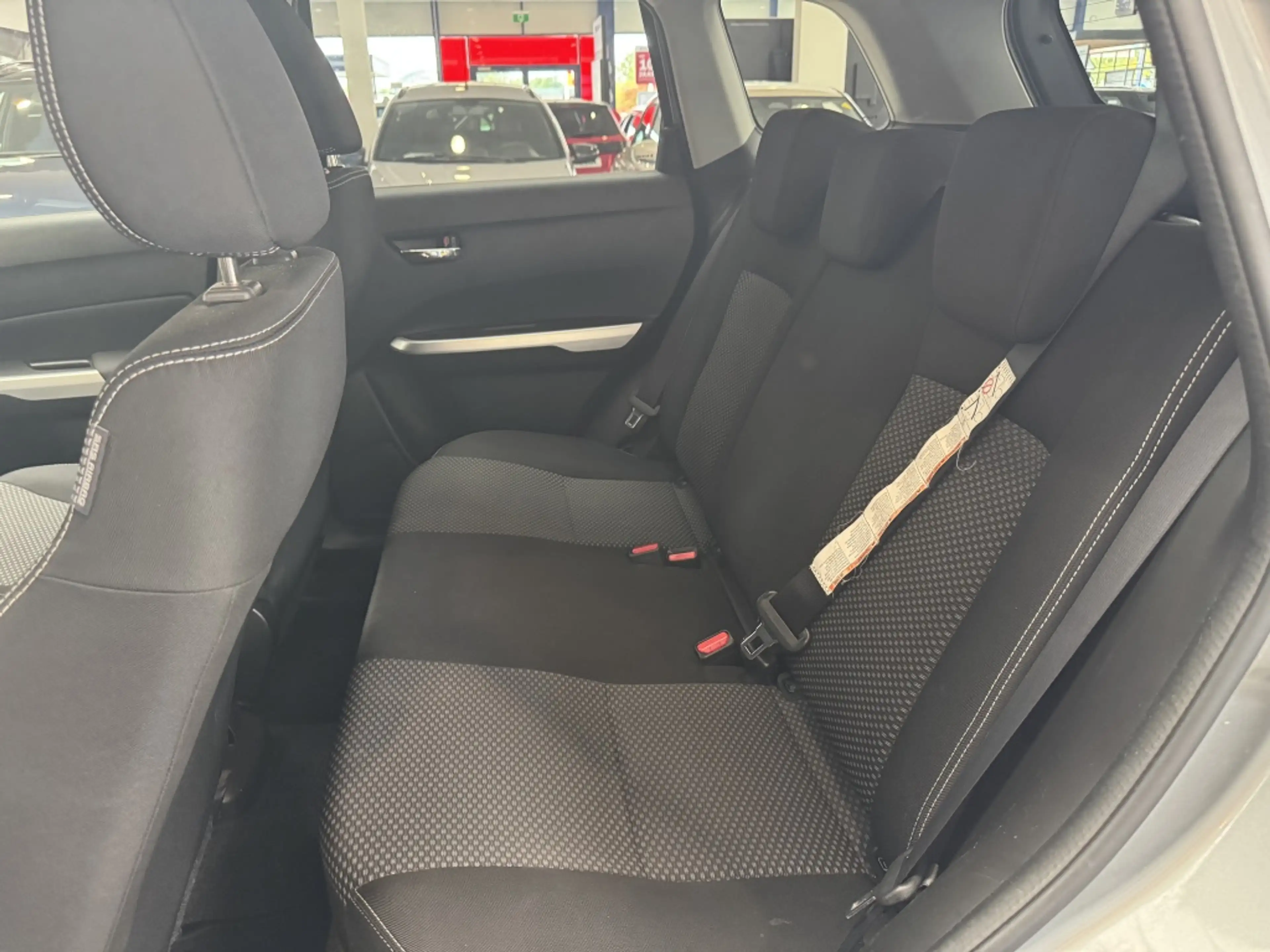 Suzuki Vitara 1.6 High Executive [ TREKHAAK I ALL-SEASON I 100% — photo 6