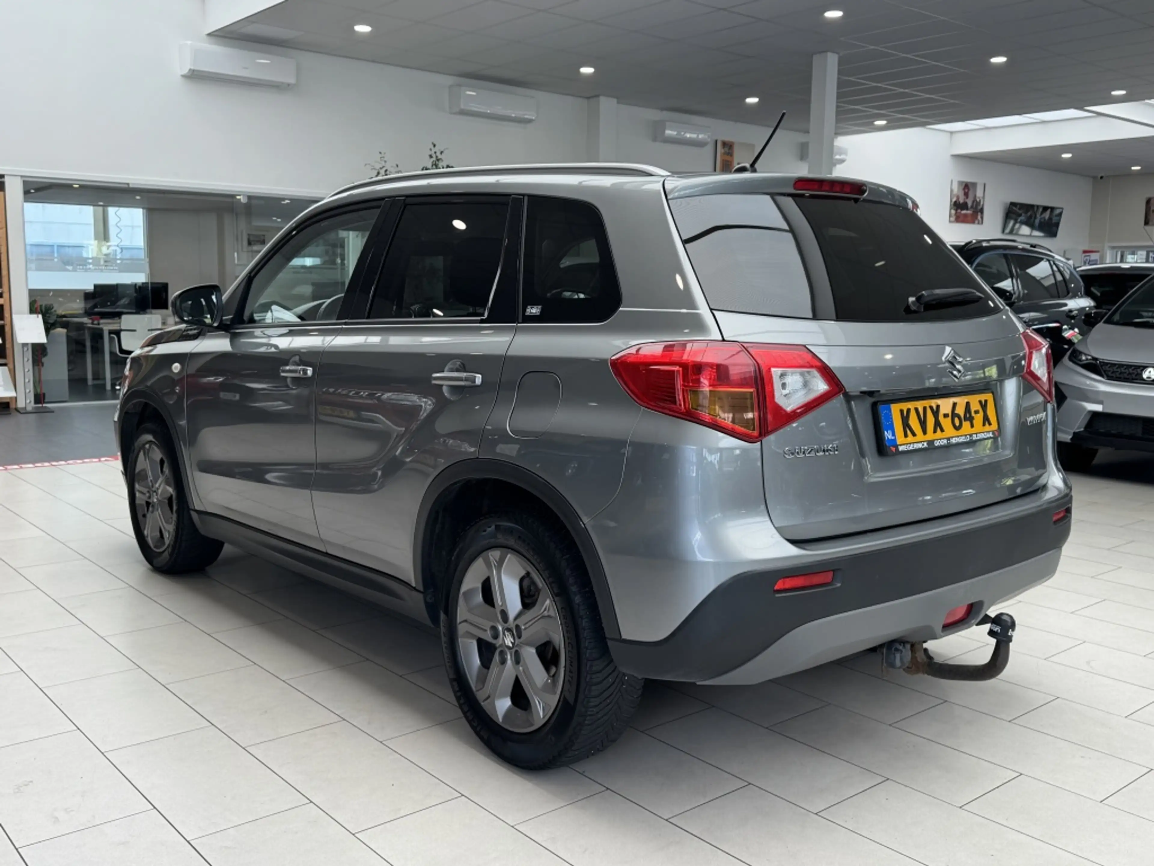 Suzuki Vitara 1.6 High Executive [ TREKHAAK I ALL-SEASON I 100% — photo 24