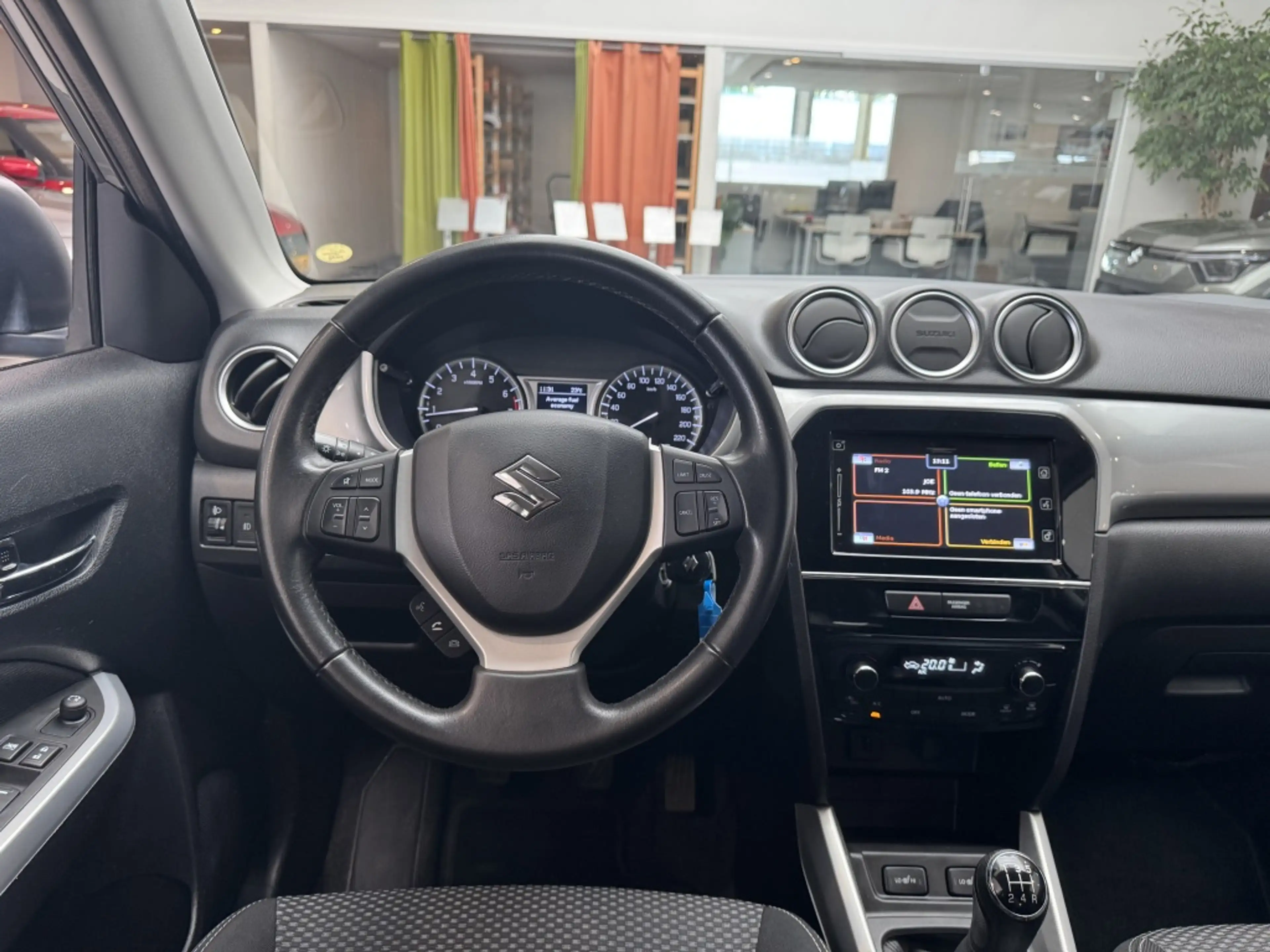 Suzuki Vitara 1.6 High Executive [ TREKHAAK I ALL-SEASON I 100% — photo 2