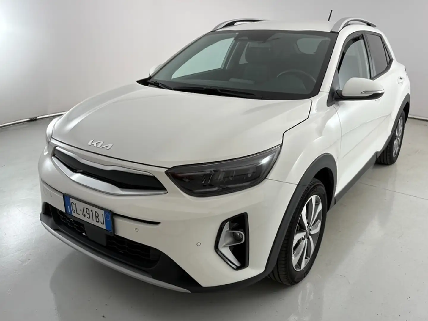 Kia Stonic 1.2 DPi GPL Style s/Design Pack Blanc - 1