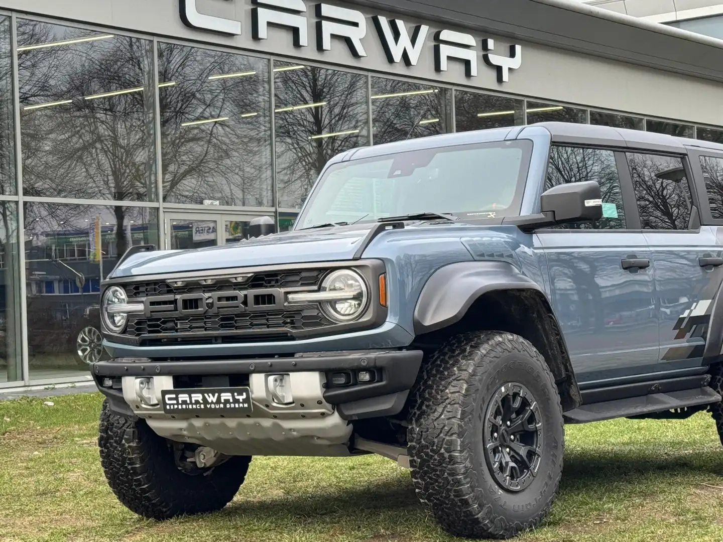 Ford Bronco 3.0 V6 Raptor Blau - 2