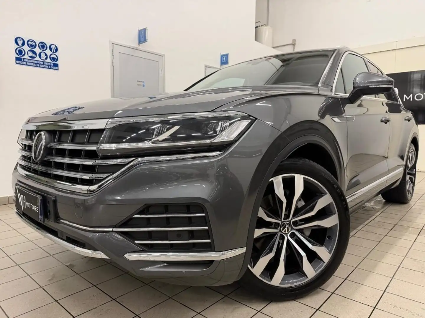 Volkswagen Touareg 3.0 V6 TDI SCR Elegance //BELL1SS1MA// Gris - 1
