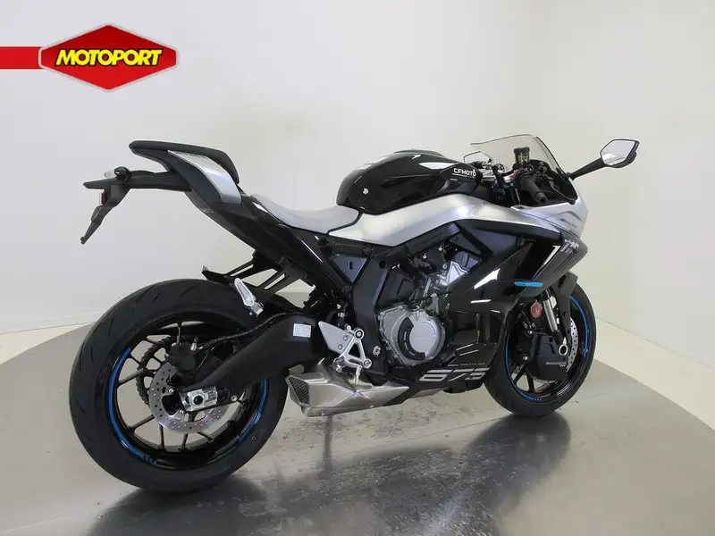 CFMOTO 675SR-R - foto 5