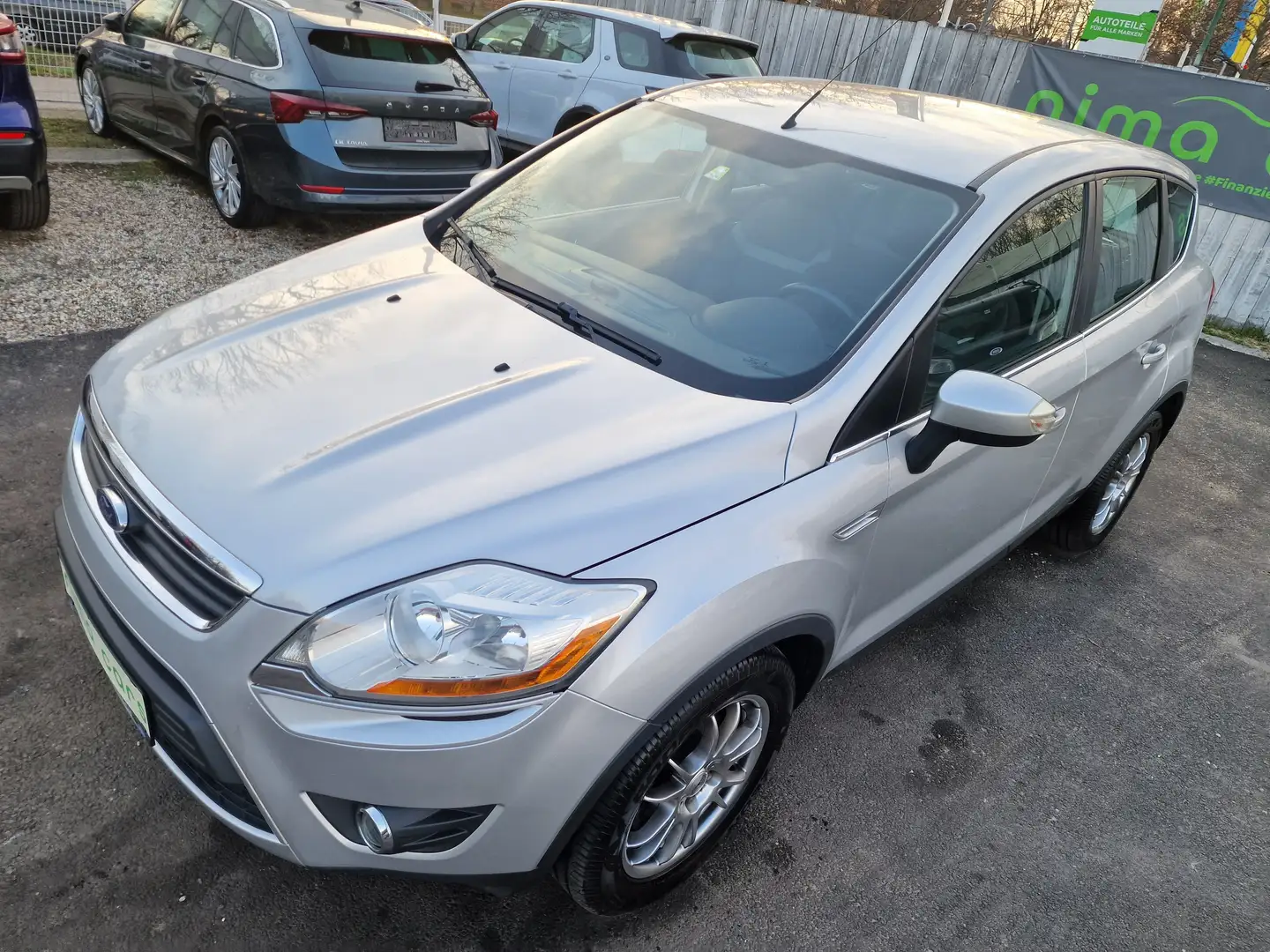 Ford Kuga 2,0 4x4 TDCI DPF / Automatik / ÖAMTC Pickerl Silber - 2
