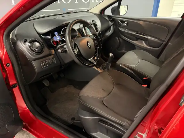Renault Clio view 3