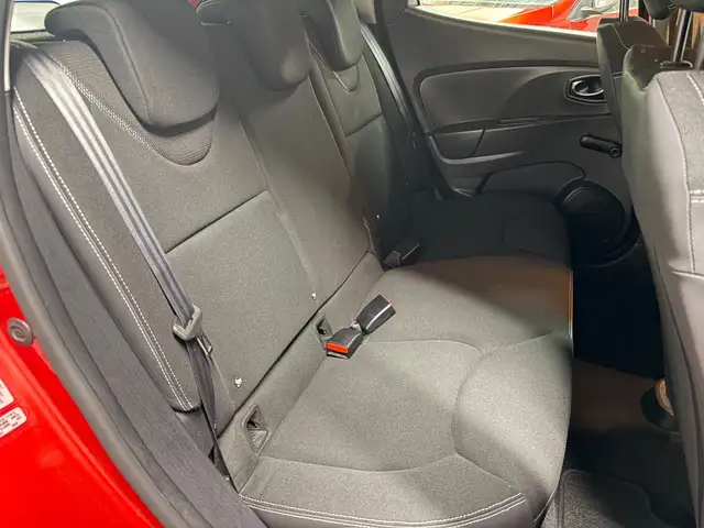 Renault Clio view 8
